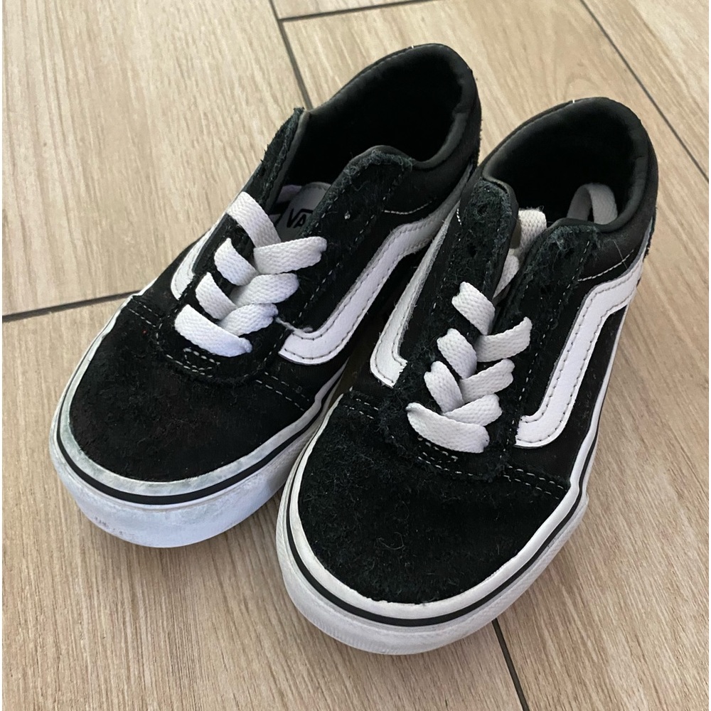 ❌SOLD ❌Little Kids Vans Size 11
